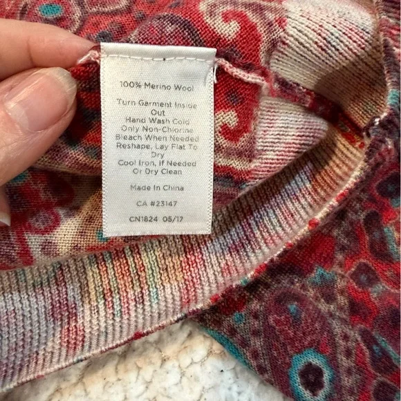 Talbots 100% Merino Wool Paisley Print Long Sleeve Top – Size M - Picture 8 of 9